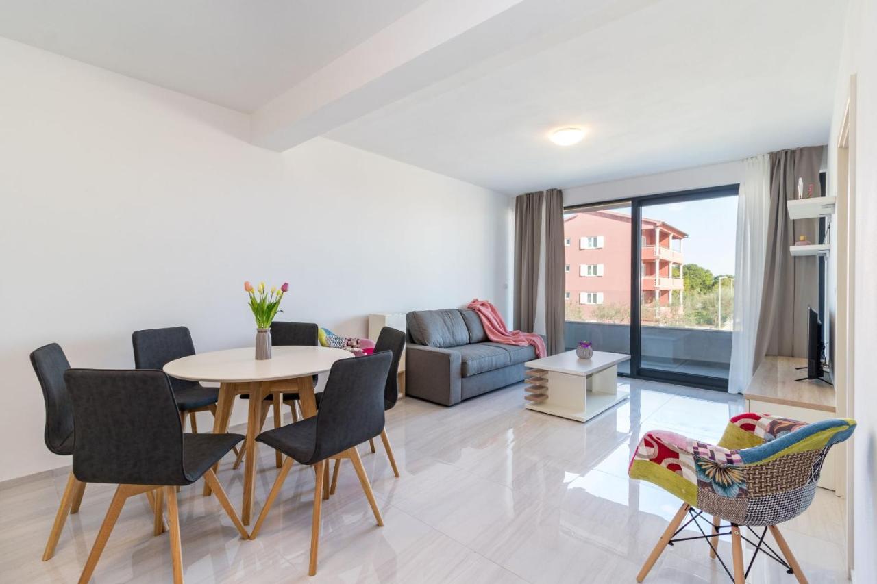 Garden Apartment Medulin Exterior photo